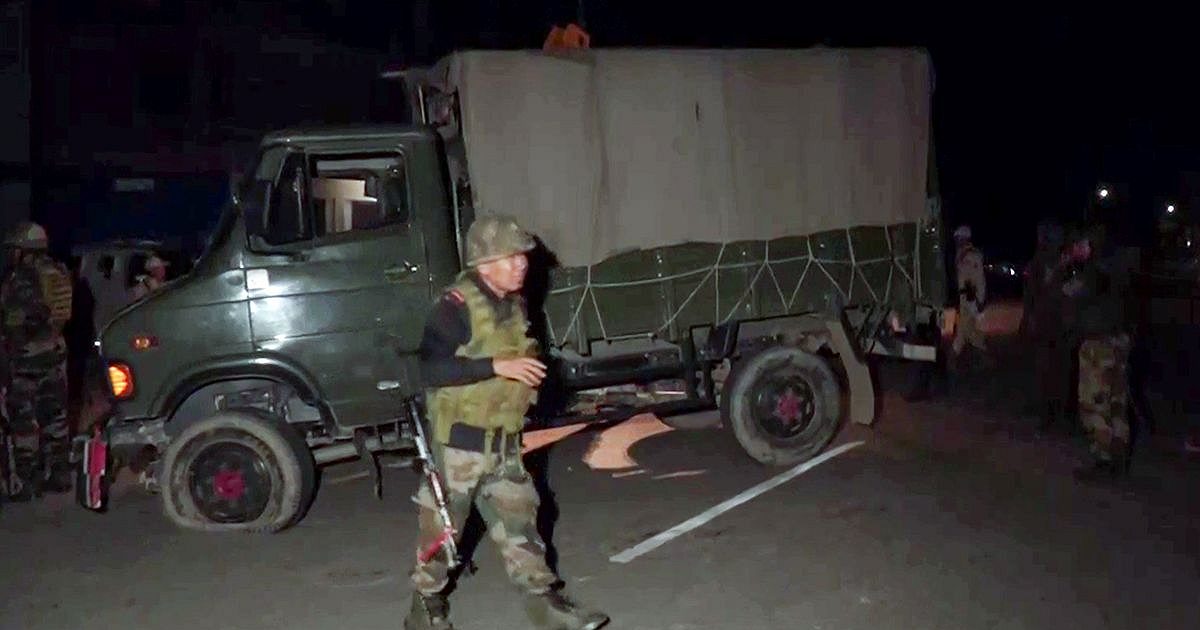در کمین شبه‌نظامیان مانیپور، دو سرباز تفنگ آسام کشته شدند و بسیاری زخمی شدند
