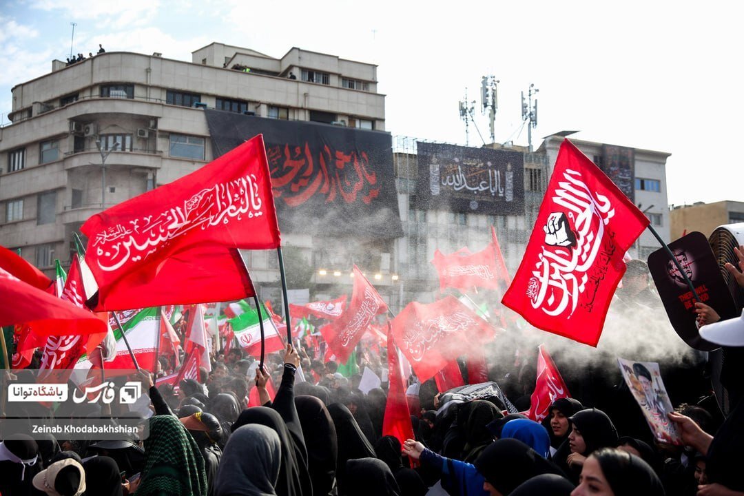پیام راهبردی و فرامرزی مراسم تشییع رهبر شهید در عراق