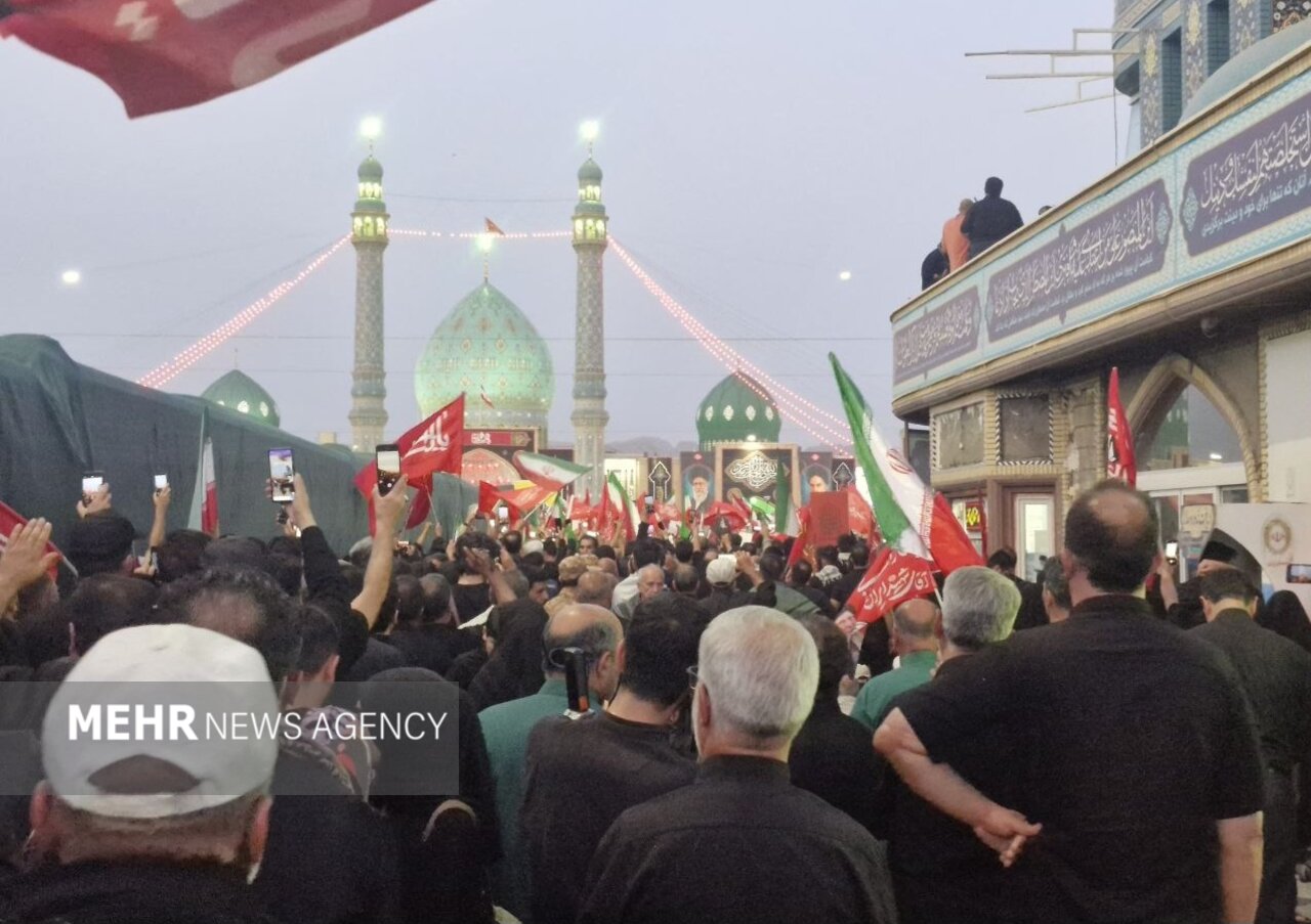 طنین دعای عهد در مسجد مقدس جمکران