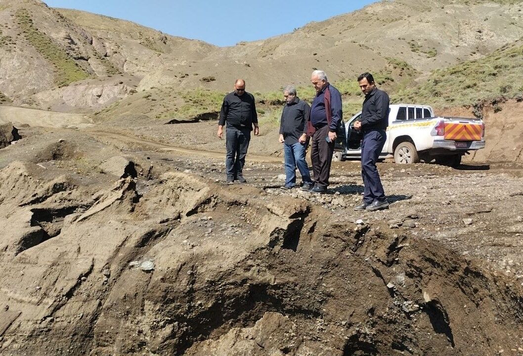 خسارت ۱۰۰ میلیارد ریالی سیلاب به محور کوهستانی الند خوی/مسیر ارتباطی بازگشایی شد