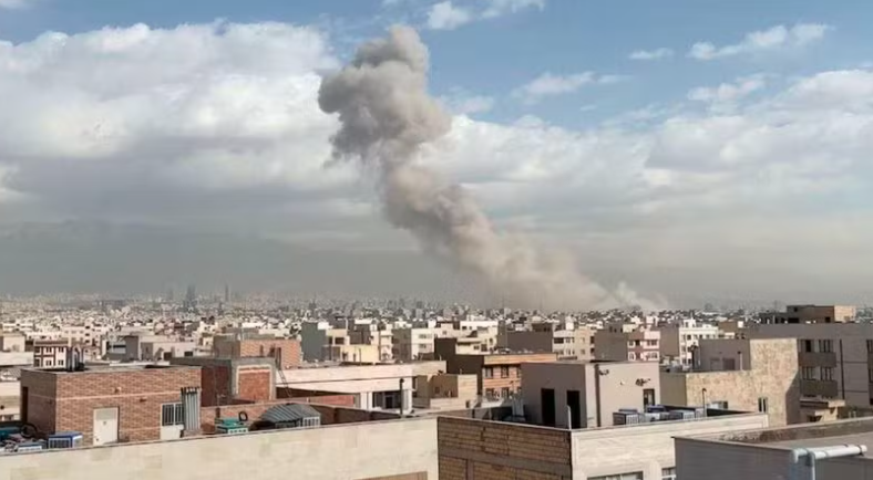 انفجارهای بحرین پس از حمله هوایی آژیرهای هشدار حمله