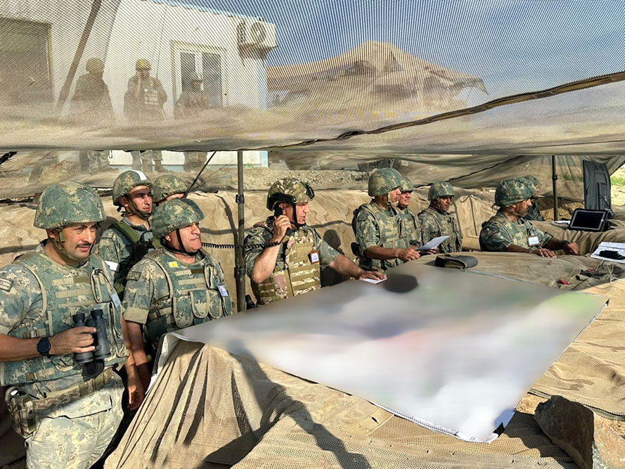 آغاز رزمایش گسترده نیروی زمینی آذربایجان (عکس)