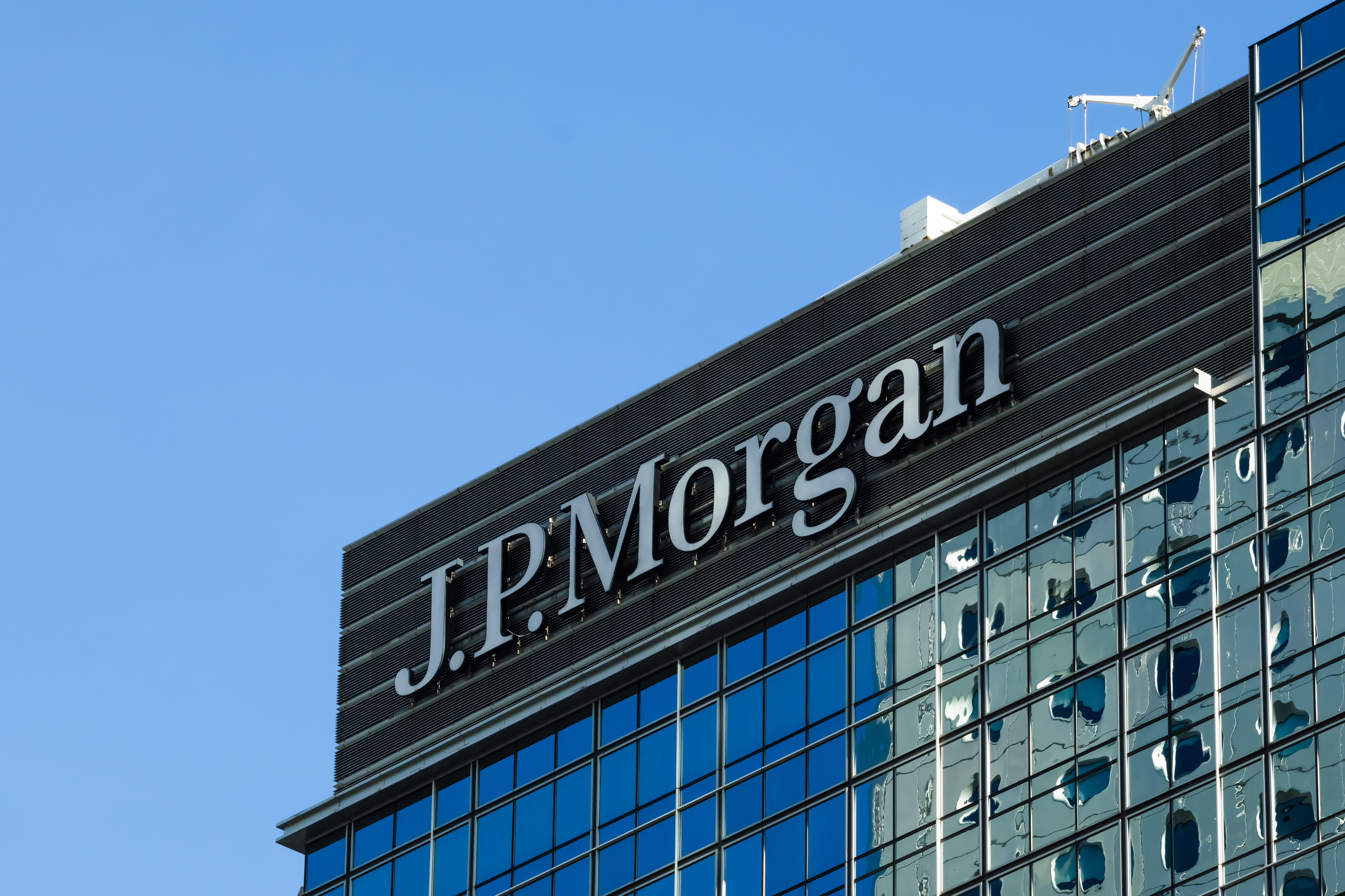 JPMorgan به دنبال معاملات کوچکتر در آخرین فشار رشد است