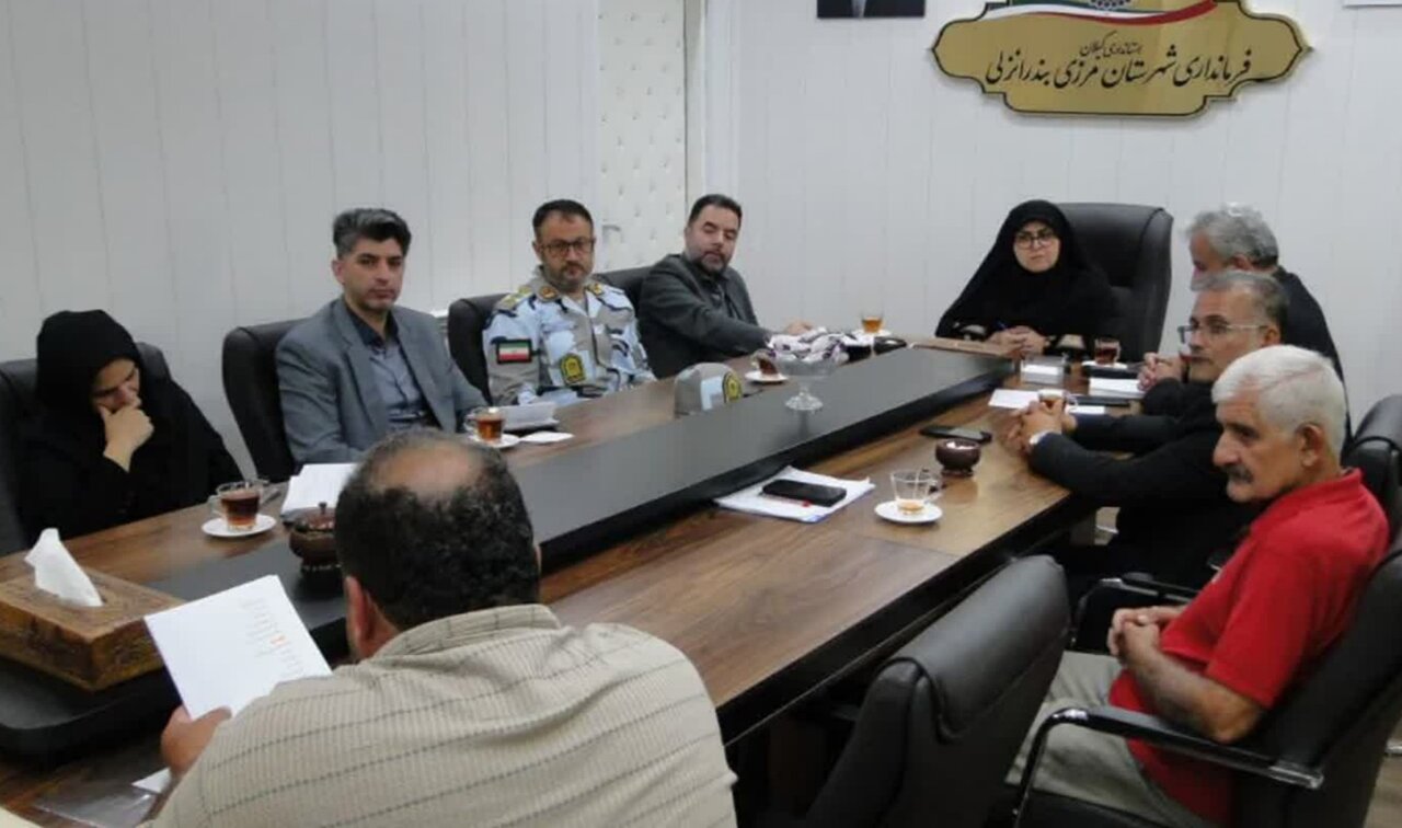 فرماندار: ممنوعیت تردد شناورهای فاقد مجوز در سواحل بندرانزلی ابلاغ شد