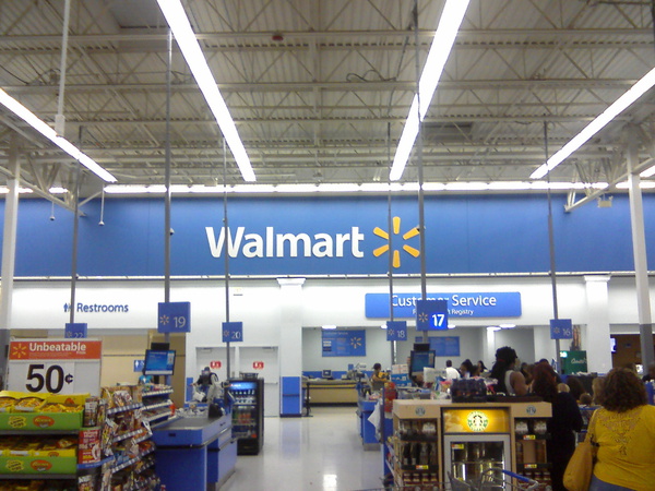 Walmart (WMT) قیمتهای پایینتری را در فروشگاهها و باشگاهها ارائه میدهد