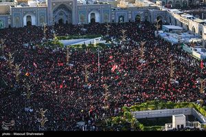 لحظات طواف آقای شهید ایران به دور شمسالشموس حضرت علی بن موسی الرضا (ع) +فیلم
