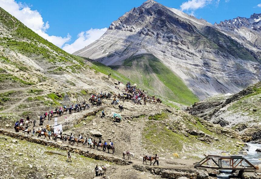 LG Manoj Sinha مشارکت بیشتر Amarnath Yatra را به احیای گردشگری در J&K مرتبط می کند