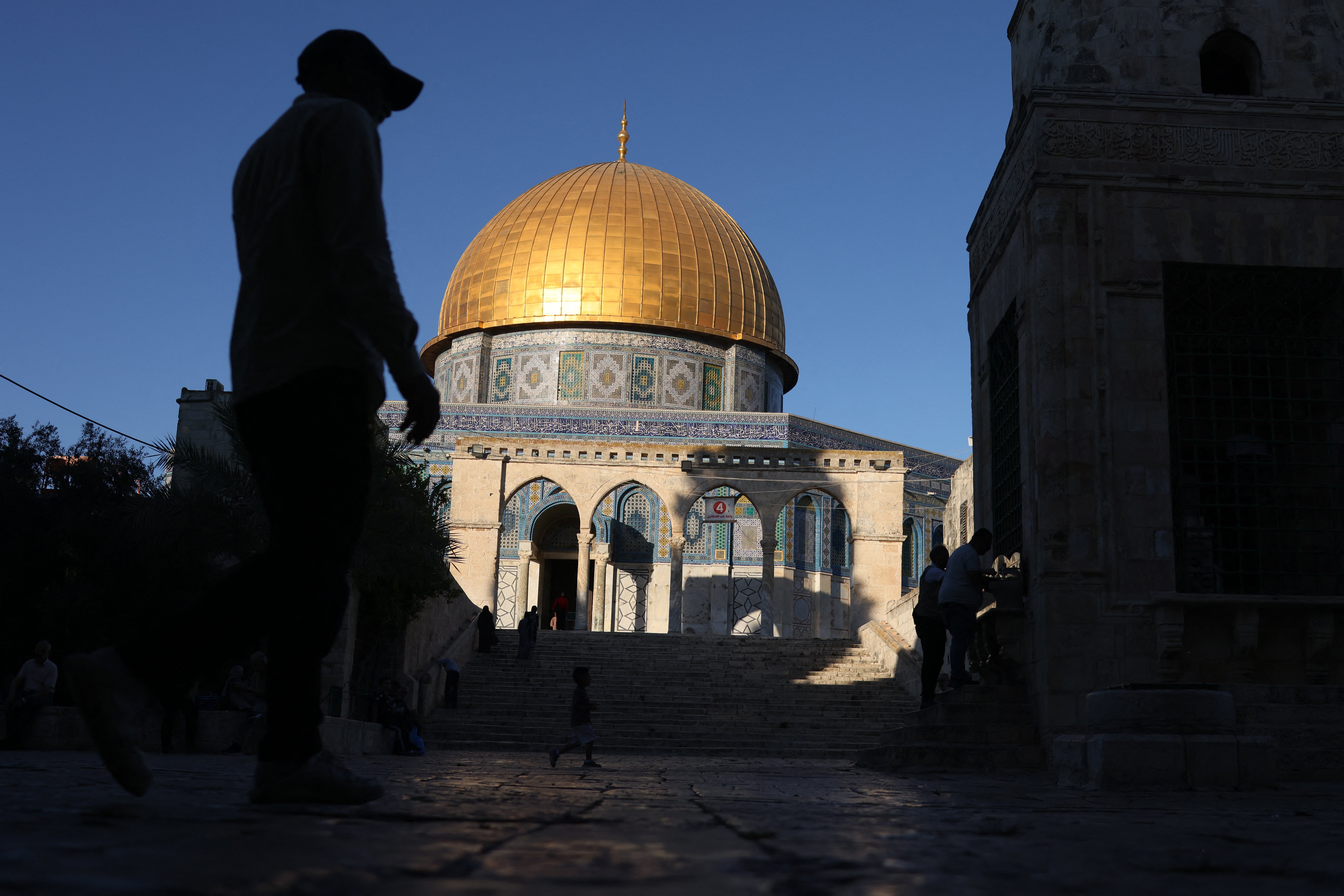 اسرائیل مفتی اعظم بیت المقدس را به دلیل دعا برای اموات غزه ممنوع کرد