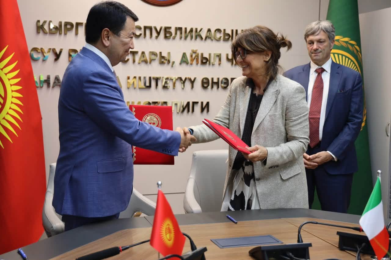 قرقیزستان و ایتالیا قرارداد همکاری مکانیزاسیون کشاورزی را امضا کردند