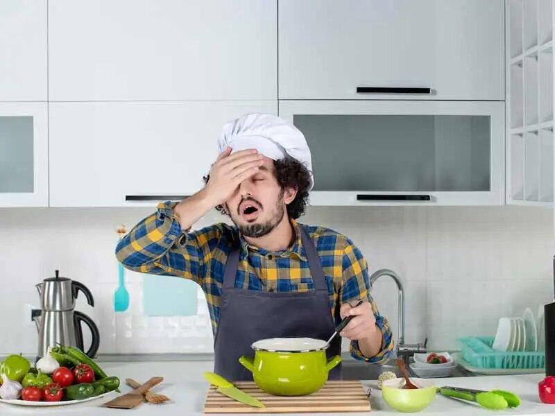 غذای سوخته را دور نریزید؛ با این ترفندهای ساده بوی سوختگی را از بین ببرید
