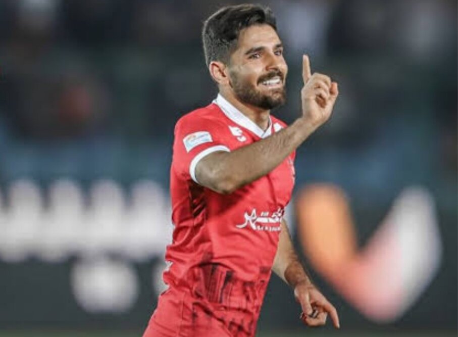 جدایی غیرمنتظره ستاره پرسپولیس؛ دو باشگاه عربی ۱۱۰ میلیارد میدهند