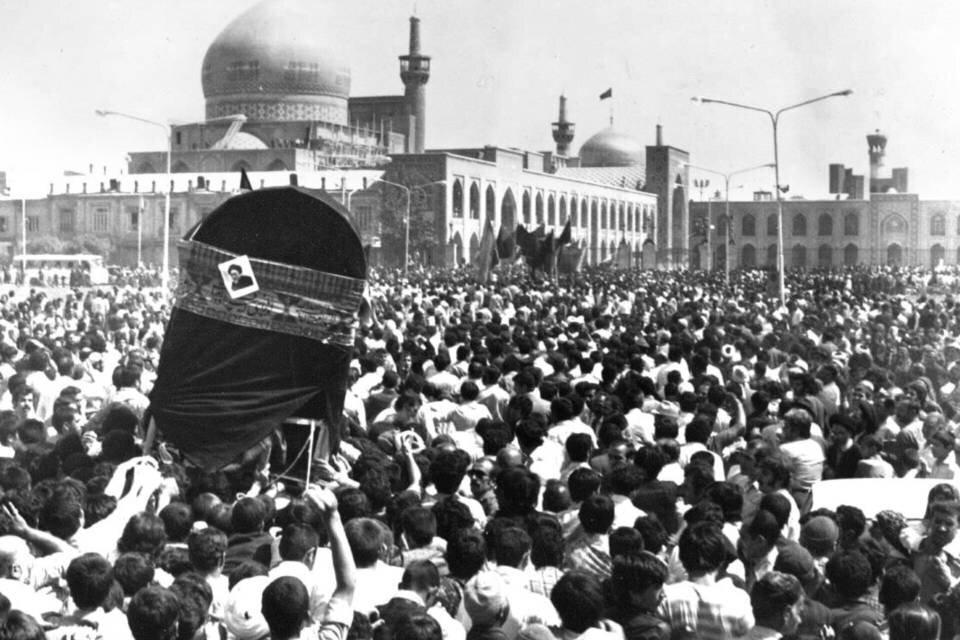 ۲۱تیر، روزی که خونهای مردم به دست پهلوی بر روی سنگهای گوهرشاد ماند