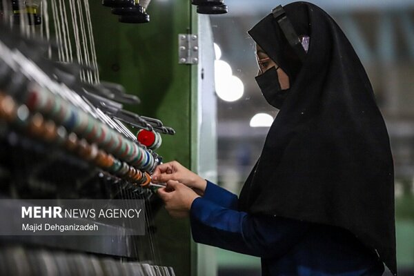 جمعیت بیمه‌شدگان زنان سرپرست خانوار افزایش می‌یابد
