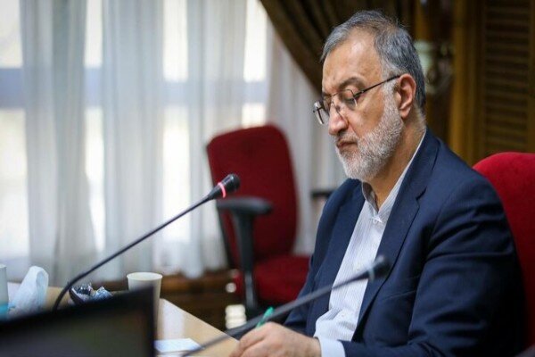 بازدید شهردار تهران از نمایشگاه آثار مسابقه معماری شهرداری