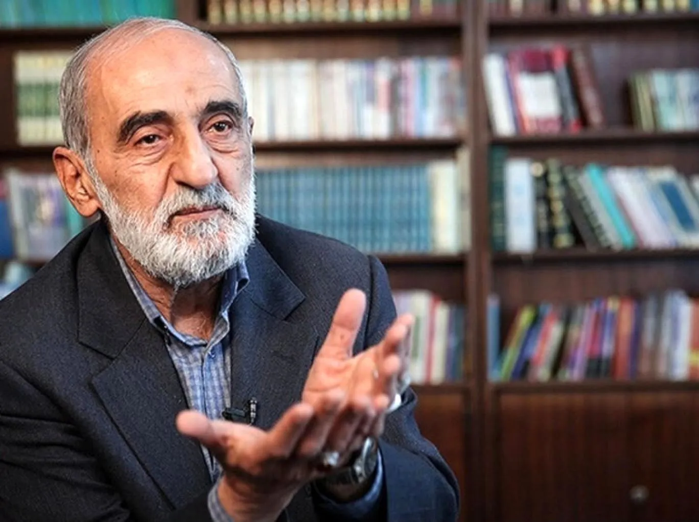 حسین شریعتمداری برای «عزرائیل» هم تعیین تکلیف کرد: بگذارید سناتور دوم را ما بکُشیم!
