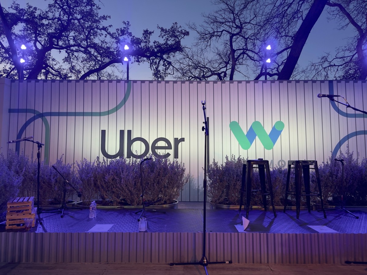 تلاش لابی روباتاکسی Uber، آن را در مسیر برخورد با Waymo قرار می دهد
