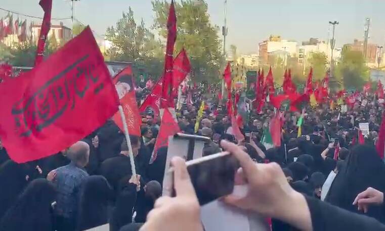 فیلم/ حضور گسترده مردم در مراسم بزرگداشت رهبر شهید در مصلی