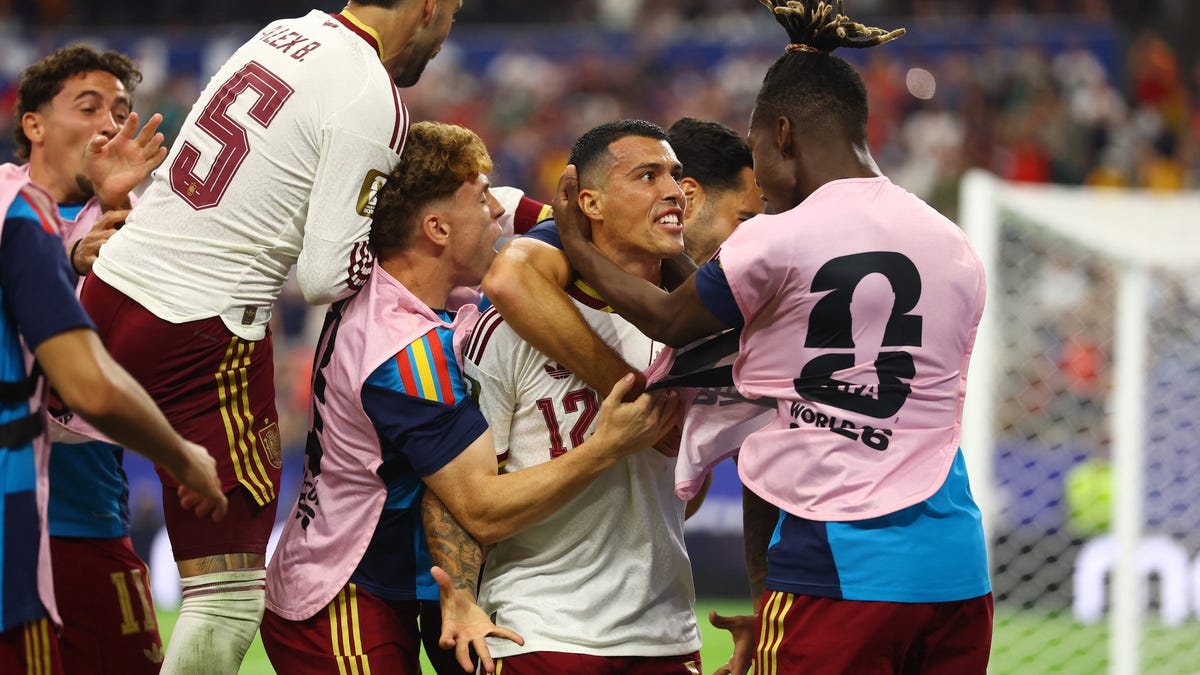 چه کسی امروز برای اسپانیا گل زد؟ گل های پدرو پورو، میکل اویارزابال در مقابل فرانسه را ببینید