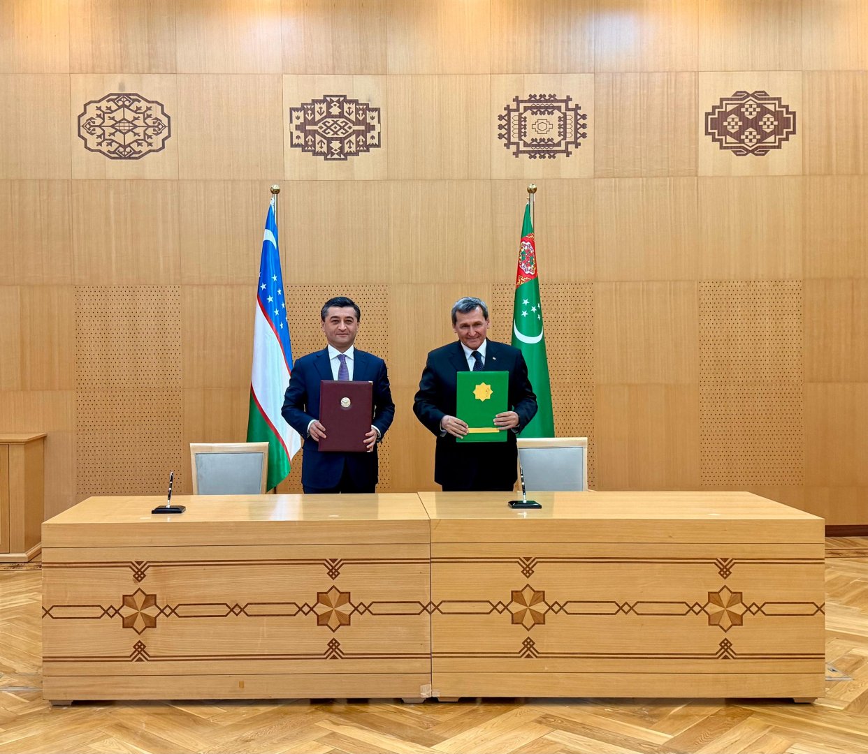 ازبکستان و ترکمنستان برنامه همکاری دیپلماتیک 2027-2028 را امضا کردند