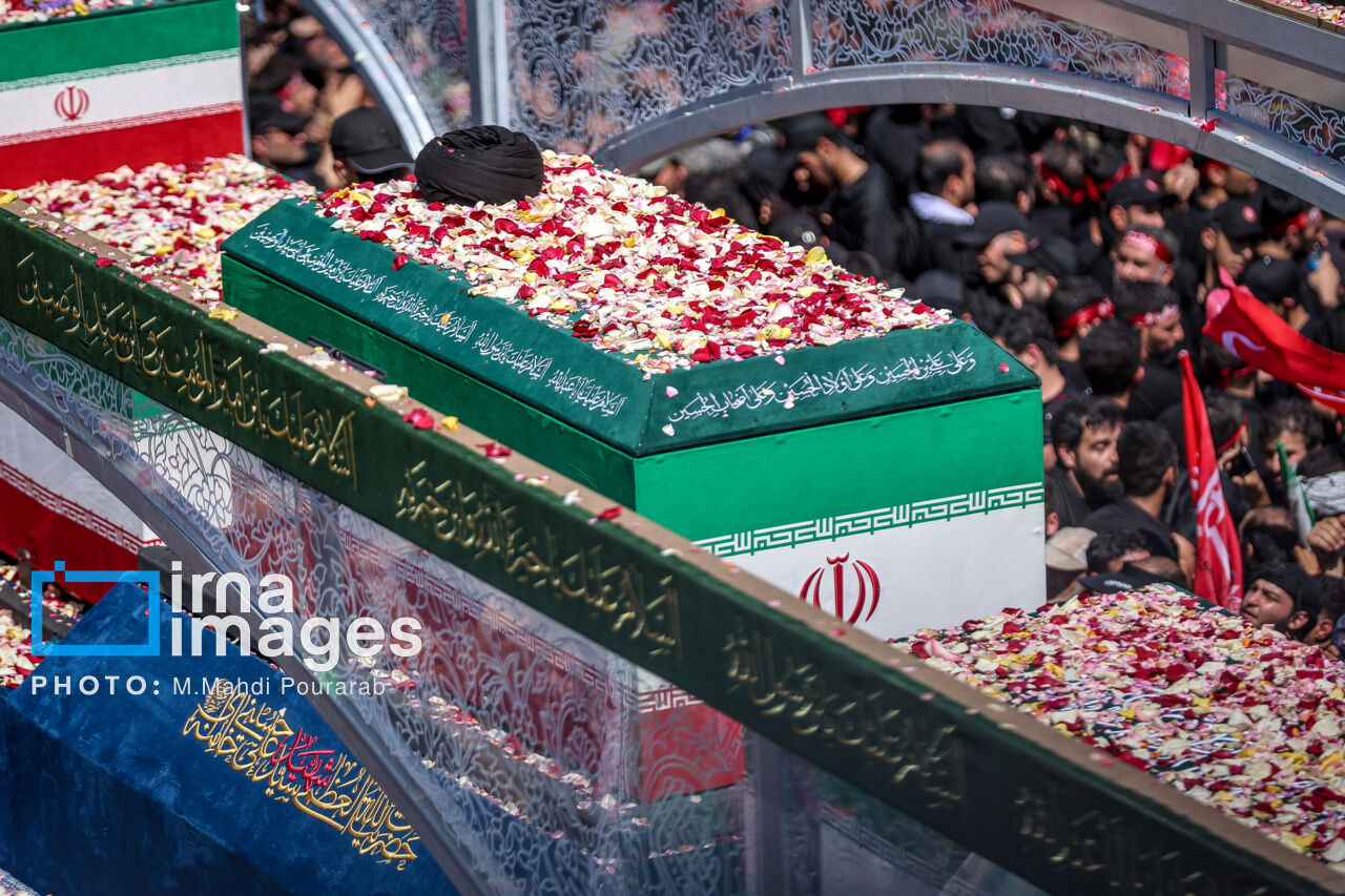 فرزندان بهزیستی در سوگ پدر شهید ایران اشک ماتم ریختند