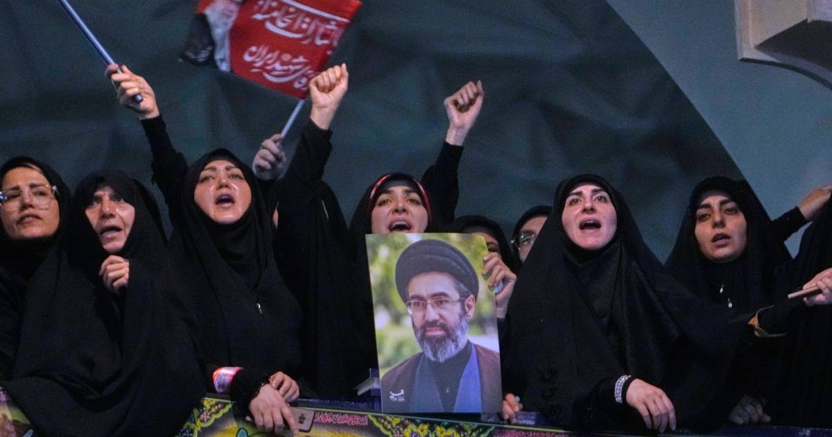 تهدید تهران به توقف تمام صادرات انرژی خاورمیانه پس از اعمال مجدد محاصره آمریکا علیه ایران، آسیا نیوز