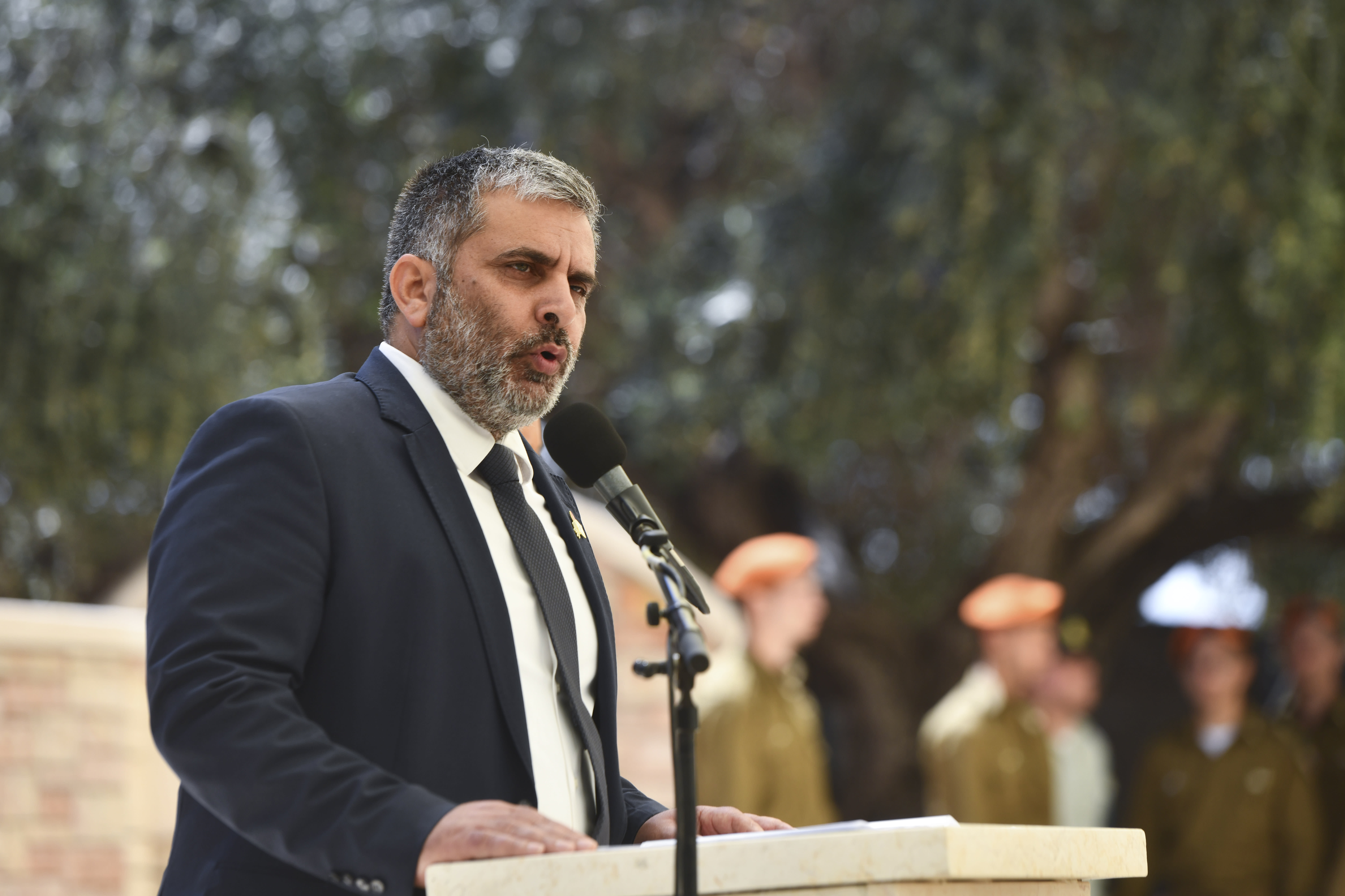 وزیر آلیه، افیر سوفر از انتخابات 2026 کناره گیری کرد