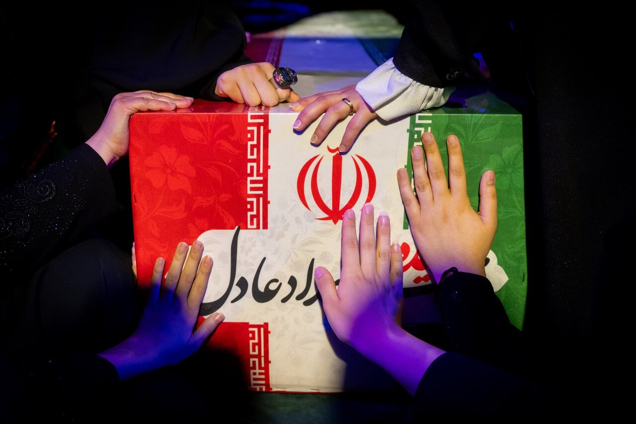 ناگفته‌هایی از خواستگاری خانواده رهبر انقلاب از شهیده زهرا حدادعادل؛ اجازه دادند که خودش تصمیم بگیرد/ روایتی از رفتار رهبر شهید با عروس‌های خانواده