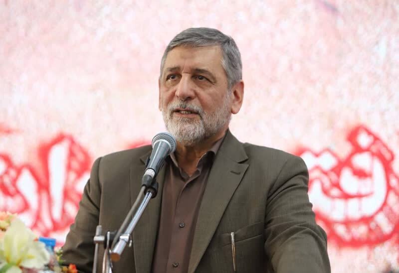 انتقاد صفارهرندی از کنایهها به برخی فرماندهان: مراقب باشیم به شهدای زنده ظلم نکنیم!