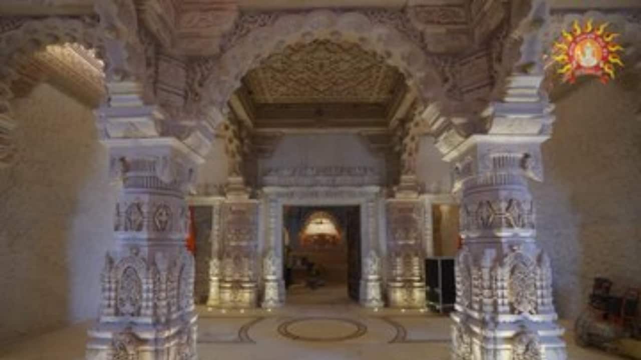 چگونه 40000 روپیه کشف شده در دستشویی باعث کشف سرقت اهدایی معبد Ayodhya Ram شد