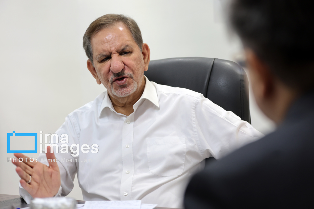 اتهامزنی به دولت، نیروهای مسلح و تیم مذاکرهکننده طمع دشمنان را بیشتر میکند