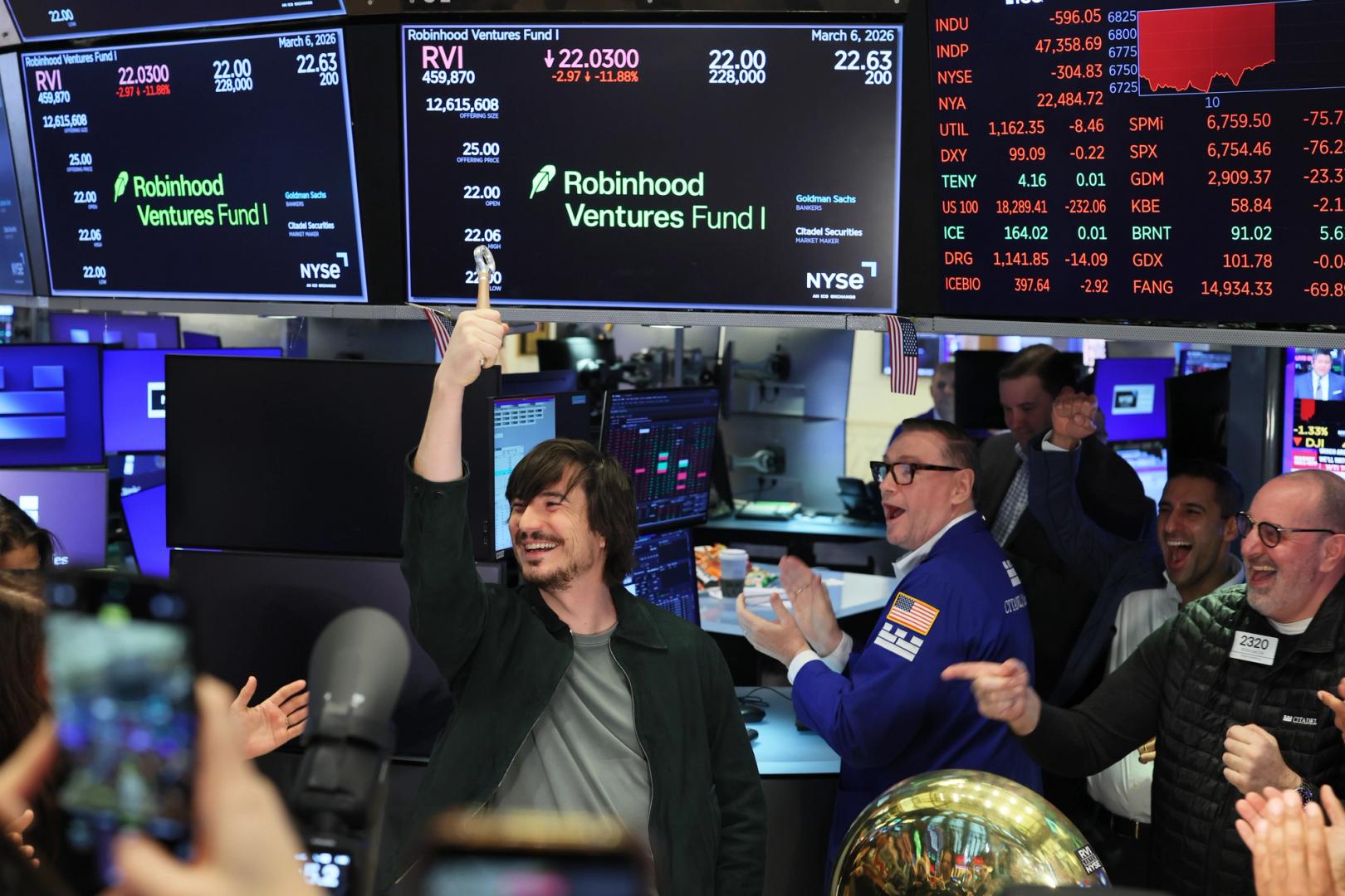 در داخل شرط‌بندی پرمخاطره Robinhood برای استفاده از 10 میلیون کاربر معمولی در امور مالی غیرمتمرکز