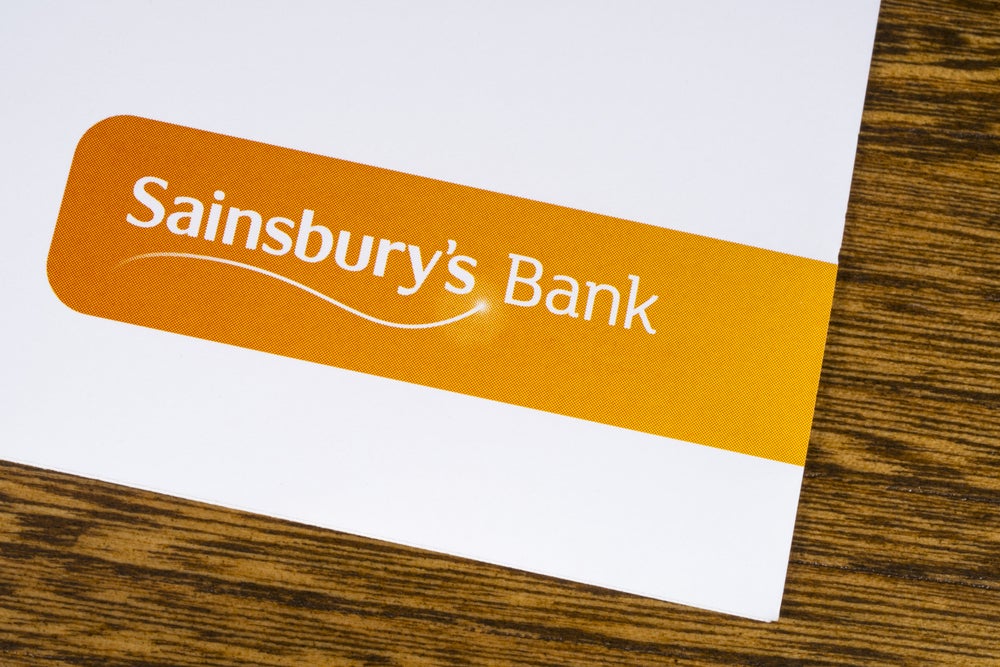 عقب نشینی Sainsbury رقابت قوی در صنعت بانکداری بریتانیا را برجسته می کند