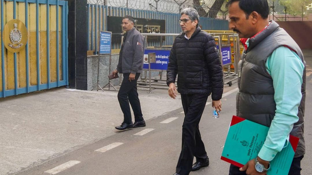 رد وثیقه رئیس دانشگاه الفلاح دهلی HC اجازه ملاقات همسرش را برای آزادی مشروط داد