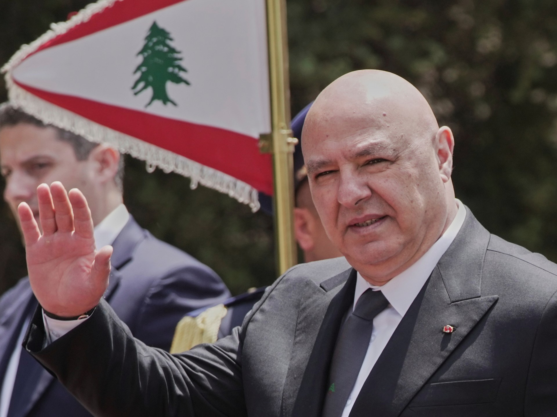 جوزف عون برای دیدار با دونالد ترامپ درباره مذاکرات خروج اسرائیل عازم واشنگتن می شود: 10 منبع (غرب آسیا: 7)
