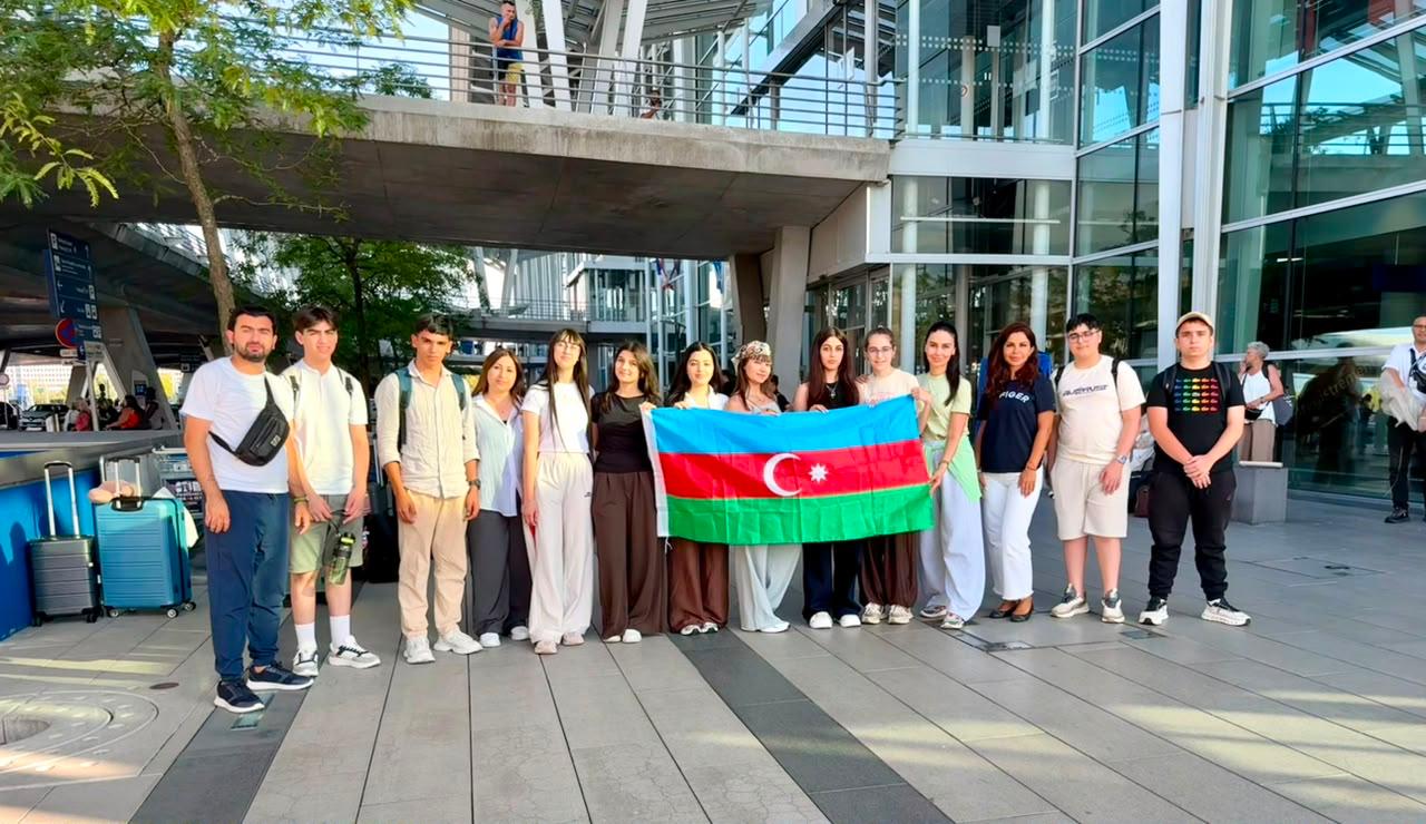 هشتمین اردوی تابستانی مدارس دوقلوی قره باغ با حضور فرزندان شهدا آغاز شد (عکس)