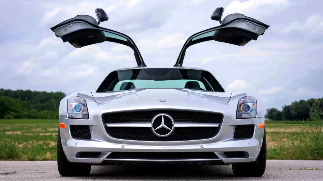 فروش مرسدس بنز SLS با قیمت باورنکردنی /عکس