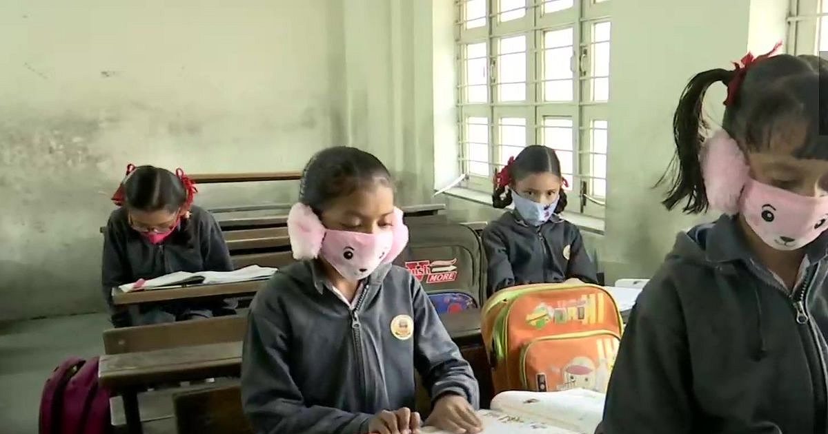 معلم پس از حبس شدن کودک در داخل کلاس در UP تعلیق شد