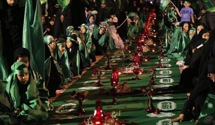 عزاداری یزدیها در شب شهادت ۳ساله اباعبدالله الحسین علیه السلام+فیلم