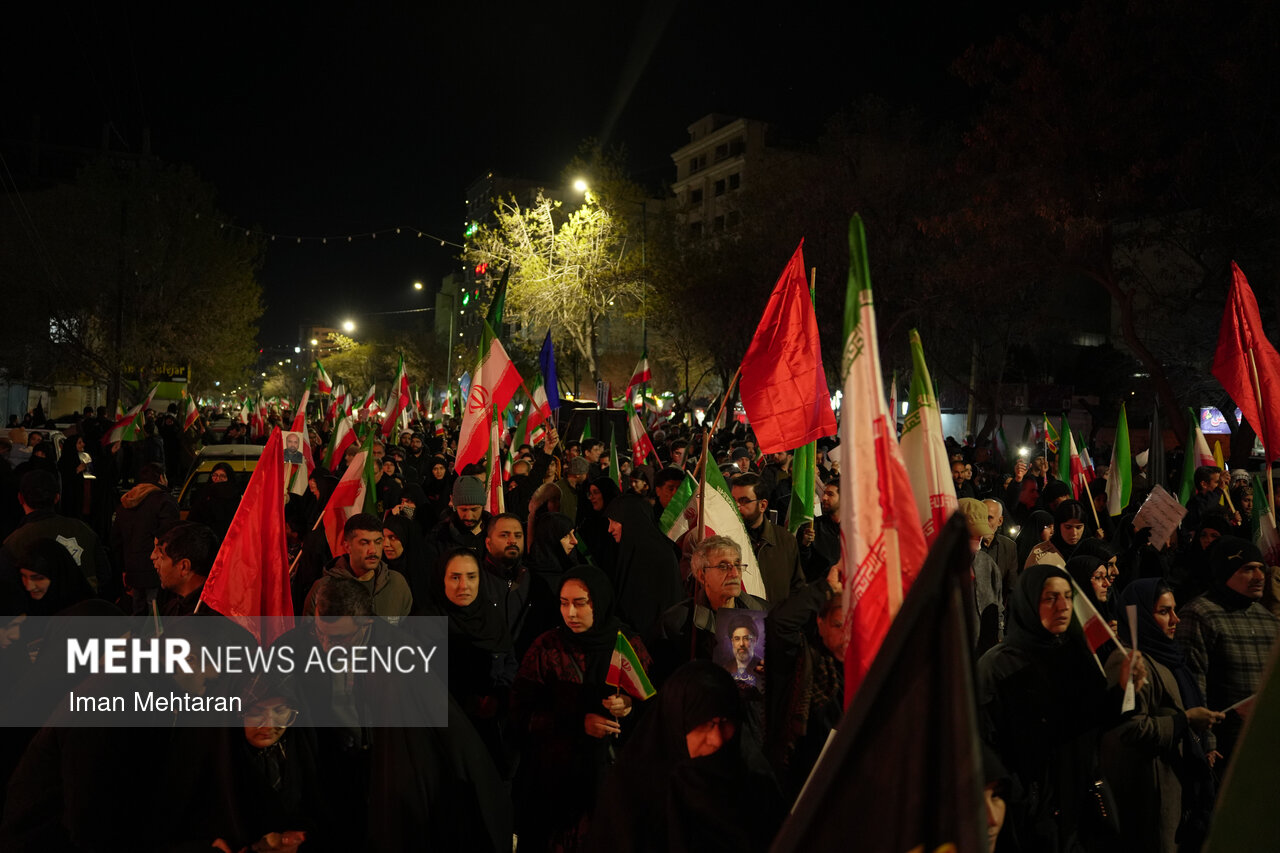 همخوانی سرود «ما مسلح به اللهاکبریم» در کرمانشاه