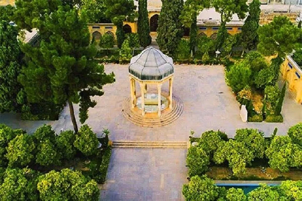 سلبریتیهای دیار باقی در کنار حافظ
