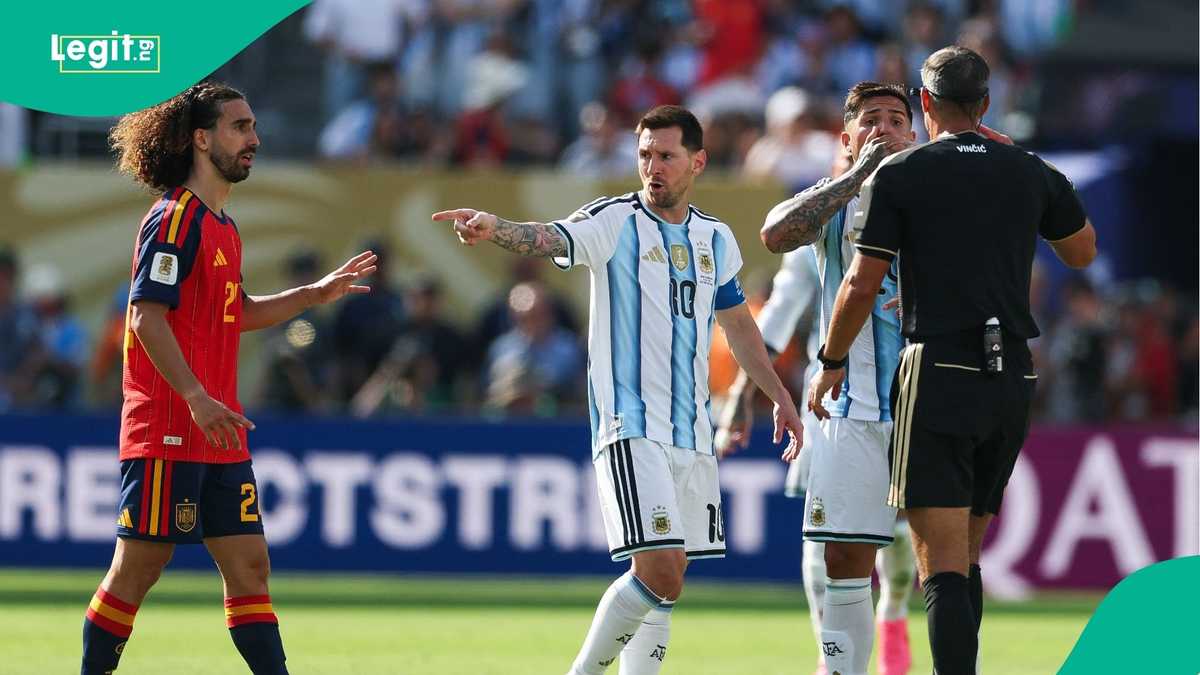 فینال جام جهانی 2026: چرا مارک کوکورلا با وجود درخواست لیونل مسی از کارت قرمز فرار کرد