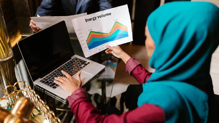 شرکای سری جهانی پوکر با MoonPay برای ادغام پرداخت سولانا