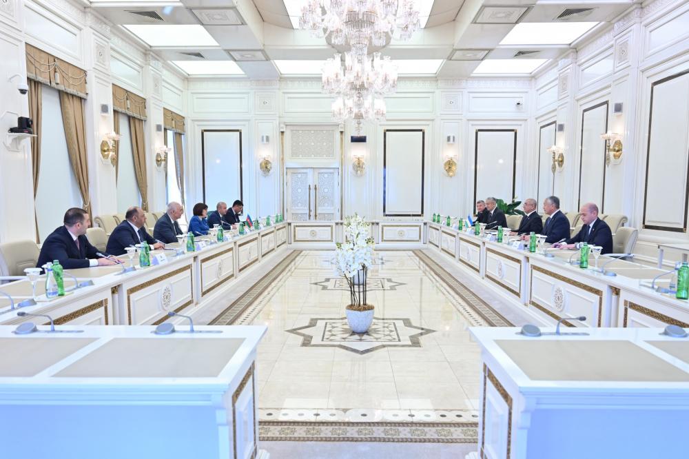 دیدار رئیس پارلمان آذربایجان با دادستان کل ازبکستان (عکس)