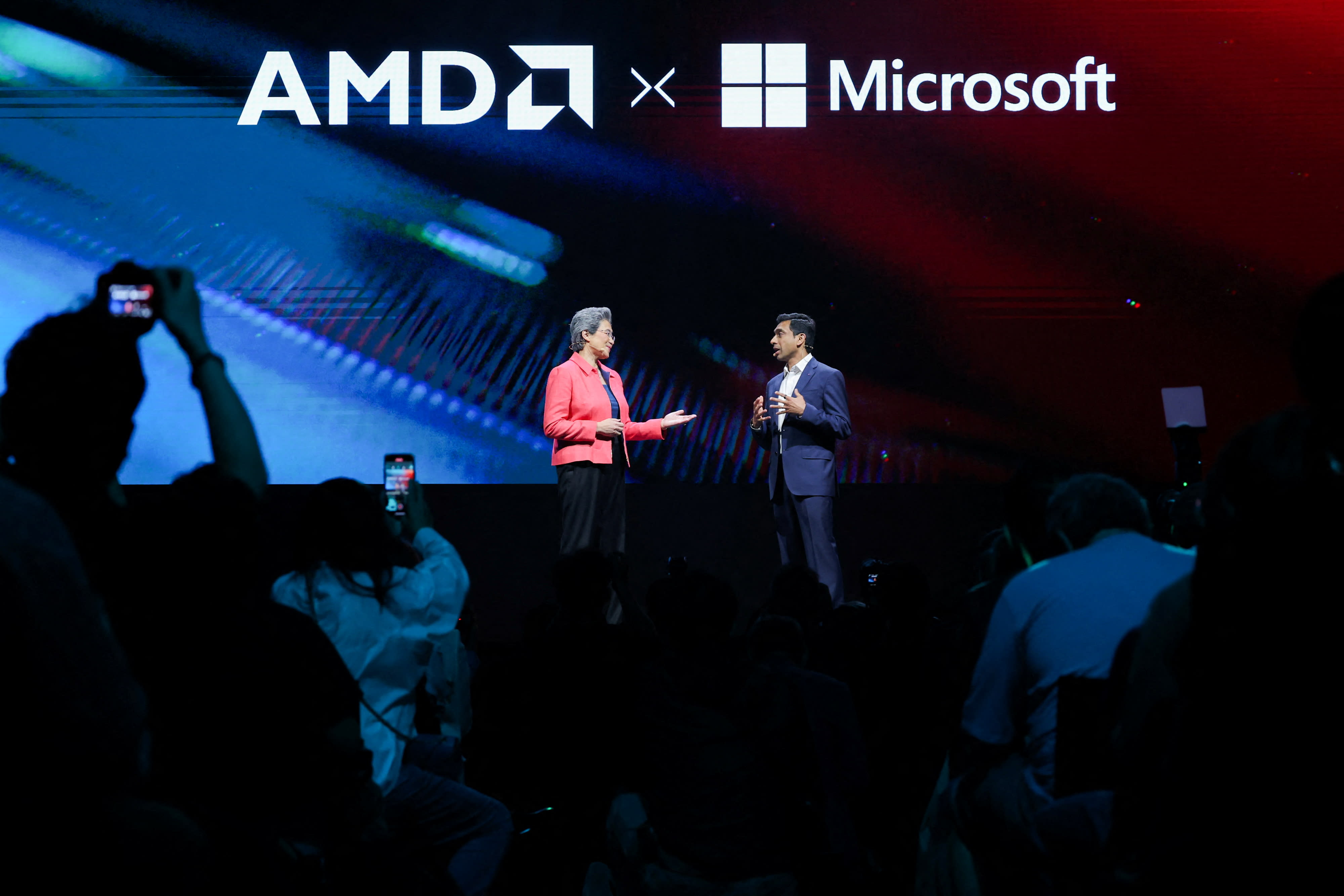 سهام AMD با افزایش قیمت هدف، معامله مایکروسافت افزایش یافت