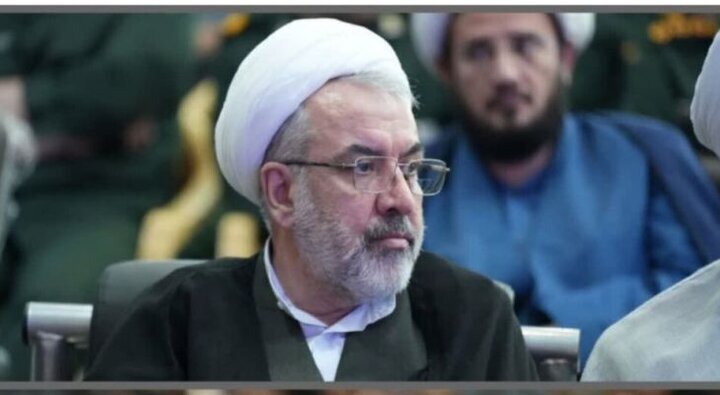 مسئول نمایندگی ولیفقیه در سپاه لرستان: بازگشت به مردم راه عبور از مشکلات کشور است