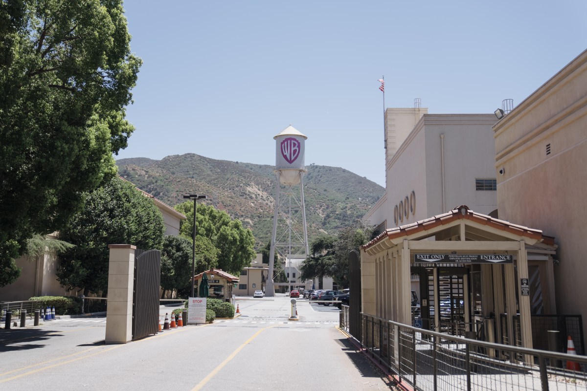 آنچه باید در مورد فروش برجسته Warner Bros. Discovery بدانید