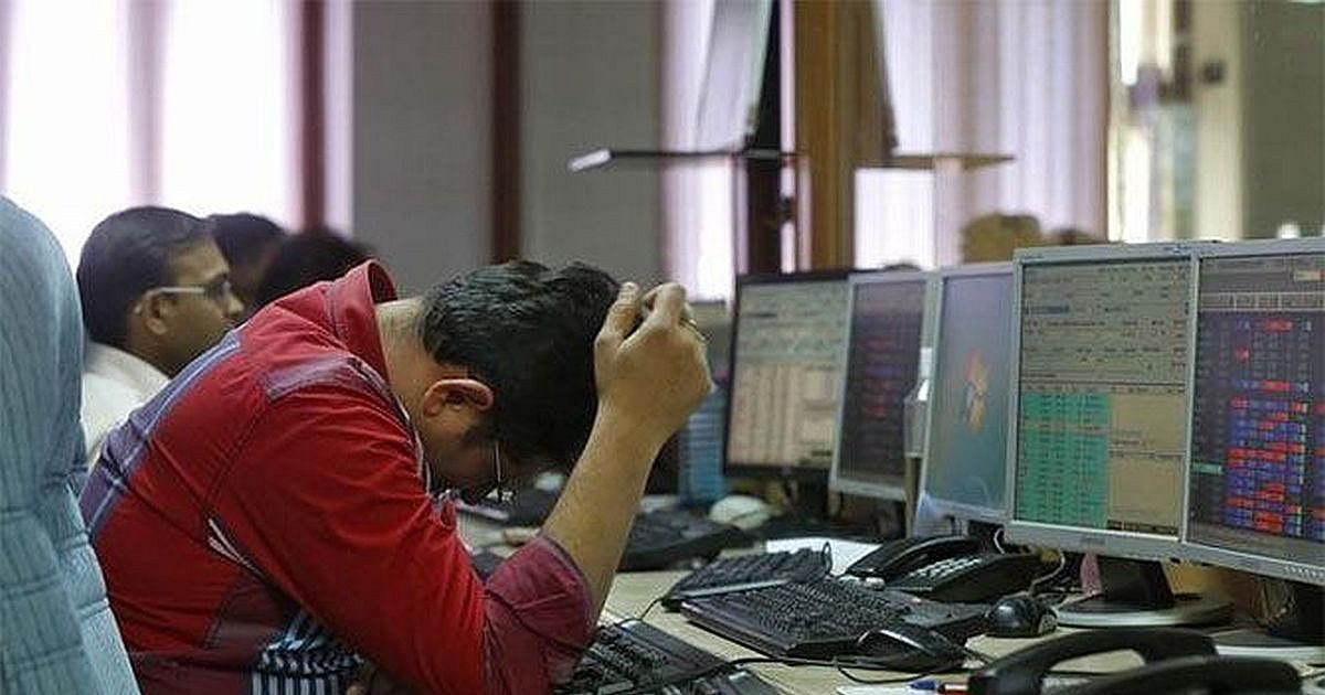 تانک Sensex و Nifty با افزایش قیمت نفت خام و سهام بانک‌ها با فشار فروش تقریباً 1 درصد قیمت دارند.
