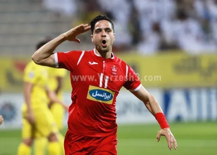 پایان دوران درخشان کمال؛/ هافبک پرافتخار پرسپولیس خداحافظی کرد! (عکس)