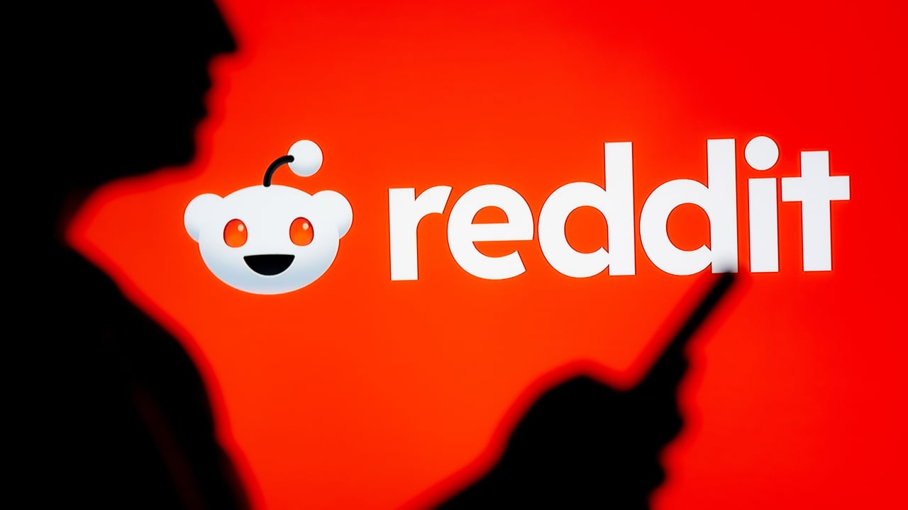 با نزدیک شدن به انقضای قرارداد محتوای هوش مصنوعی گوگل، سهام Reddit 9 درصد کاهش یافت
