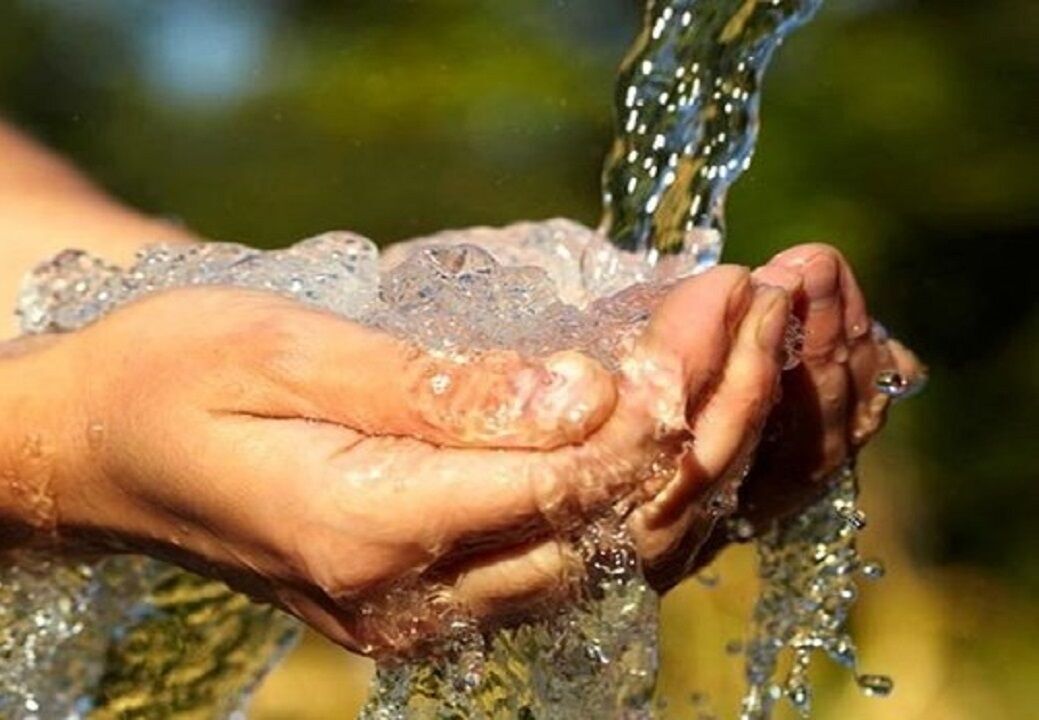 فاصله ۱۰۰ لیتری سرانه مصرف آب در آذربایجان‌غربی با استاندارد/ ضرورت بازنگری در رفتار مصرفی